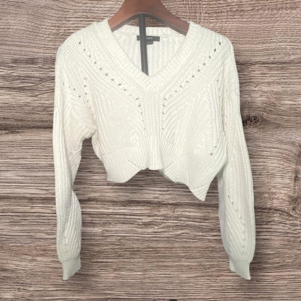 Forever 21 White Knit Cropped Sweater With V-Neck & Long Sleeves‎ Cotton Blend